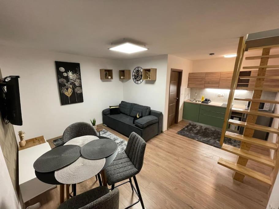 Apartman 4You: Karlo I Klara Osijek Exterior photo