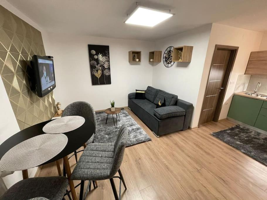Apartman 4You: Karlo I Klara Osijek Exterior photo